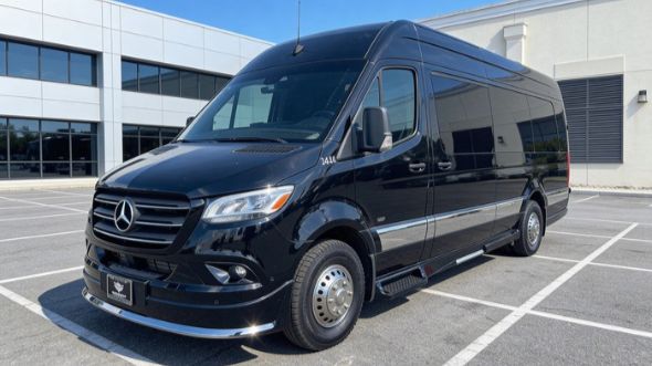10 passenger sprinter van warren