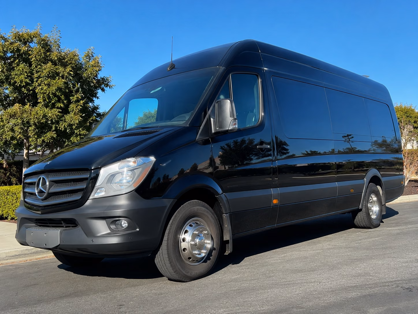 find the perfect transportation for your next corporate event 5