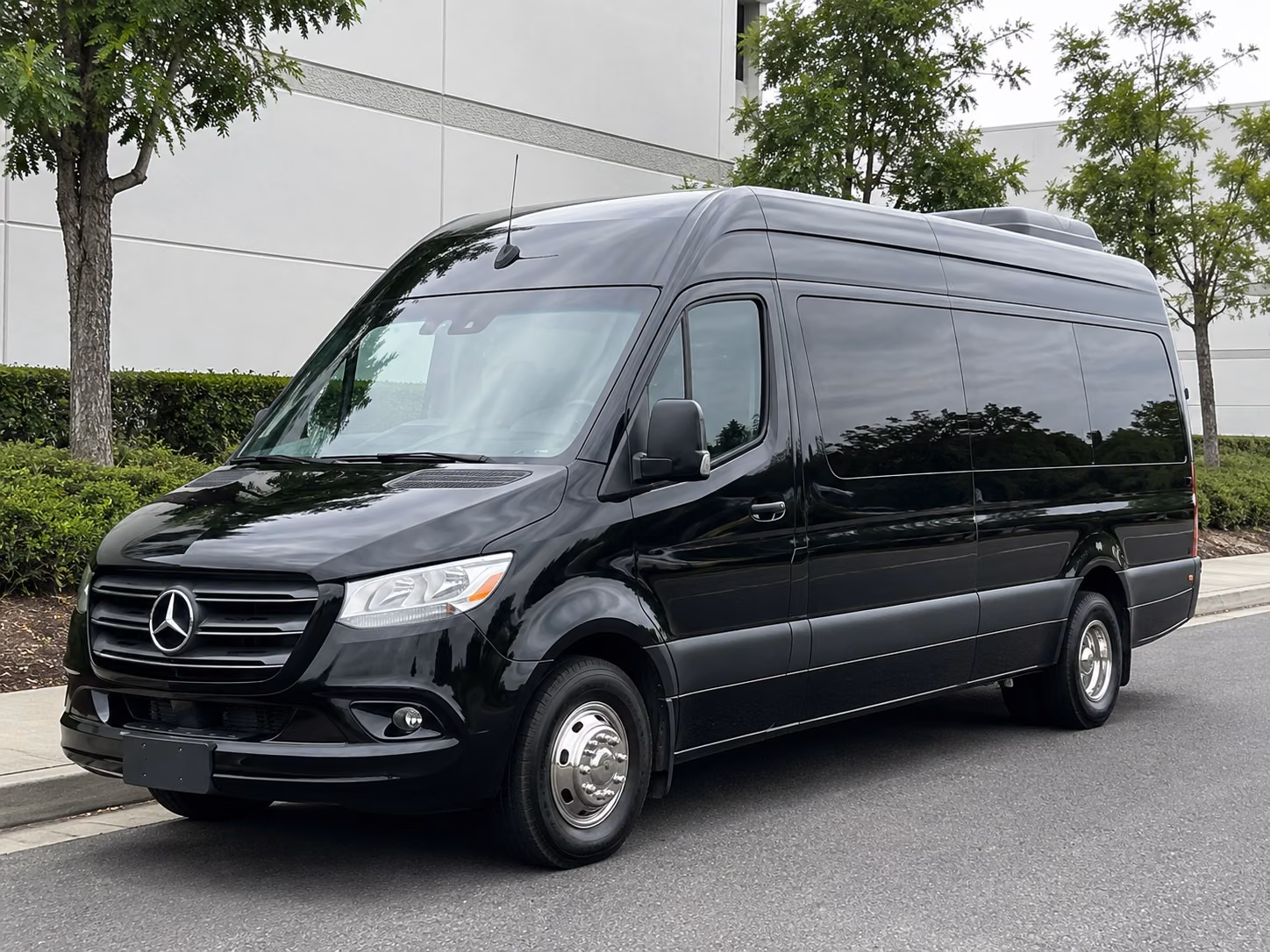 warren 8 passenger sprinter van